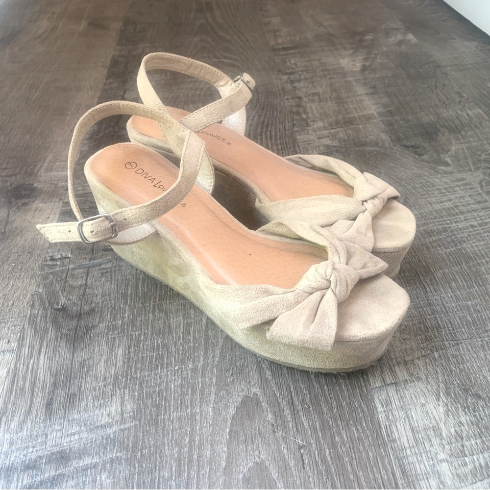 Diva Lounge Faux Suede Bow Platform Sandals